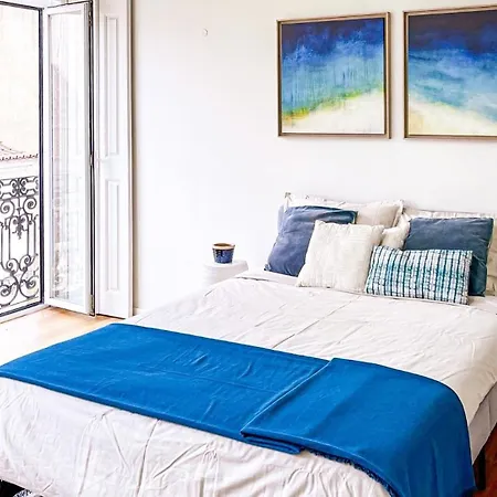 Charming Close To Lx Factory Апартаменты